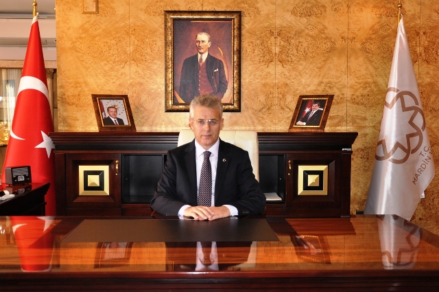 Mardin Valisi Mustafa Taşkesen, Noel dolayısıyla kutlama mesajı yayınladı.