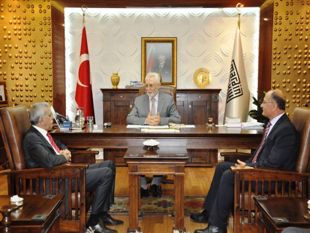 Mardin Büyükşehir Belediye Başkanı Ahmet Türk, Yükseköğretim Kurulu (YÖK) tarafından