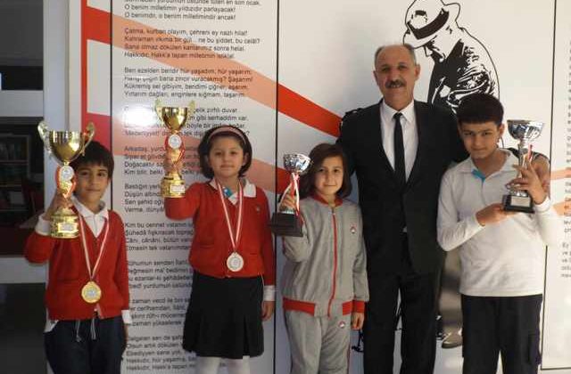 Bahçeşehir Koleji Satranç Turnuvasına damgasını vurdu