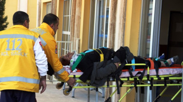 Hamile kadını taşıyan otomobil devrildi: 6 yaralı