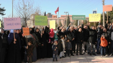 DOST-DER Charlie Hebdo’yu kınadı