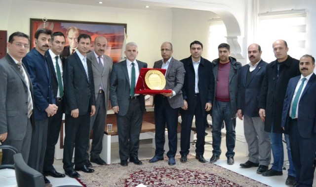 Milli Eğitim Müdürü Kuntoğlu’na veda ziyareti