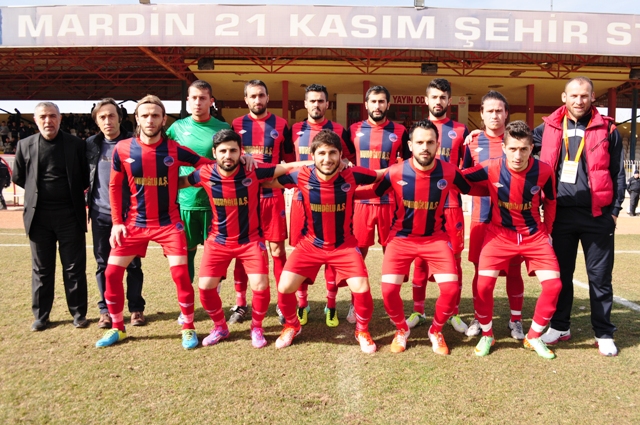 Mardin 21 Kasım şehir stadyumunda karşı karşıya gelen Mardinspor ve