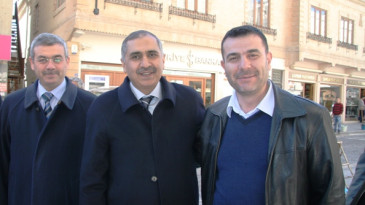 Vali Koçak esnafla tanıştı