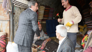 Esnafa ‘ahilik’ karanfili