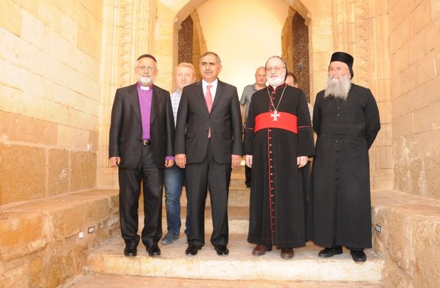 Vali Koçak’tan, Deyrulzafaran’a ziyaret