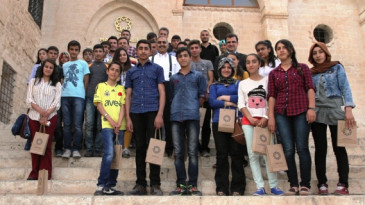 Dargeçitli Öğrenciler Vali Koçak ile buluştu