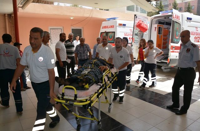 Tır otomobil ile çarpıştı: 1 ölü, 3 yaralı