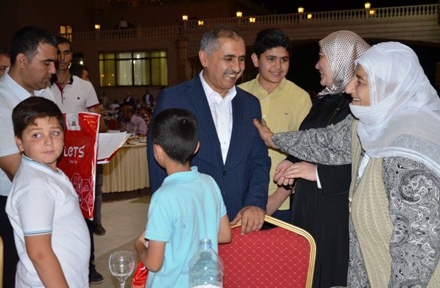 Şehit yakınları, gazi ve korucu aileleri iftarda buluştu