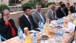 Farklı kesimler iftarda buluştu