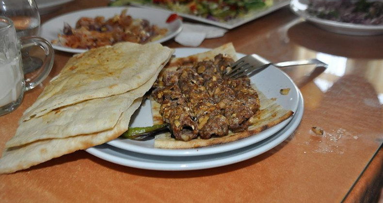 Dobelanlı kebaba yoğun ilgi