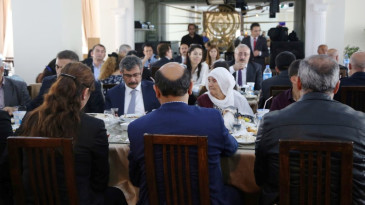 Şehit, malül, gazi ve emekli aileleri yemekte buluşturuldu