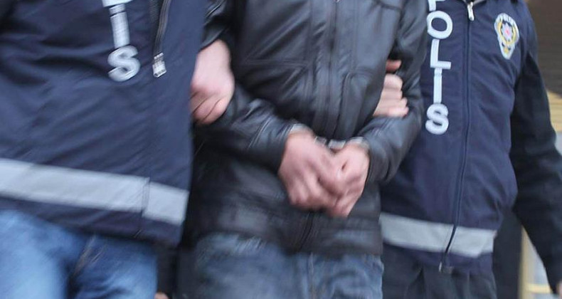 Dargeçit’te 2 memur tutuklandı