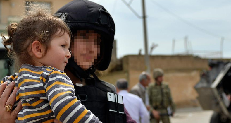 Mağdur ailelerin imdadına güvenlik güçleri yetişiyor