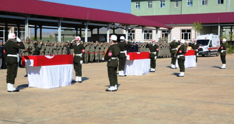 Şehitler için tören düzenlendi