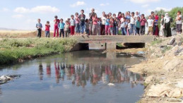 Üçevler sakinleri, pis kokulu atıktan şikayetçi