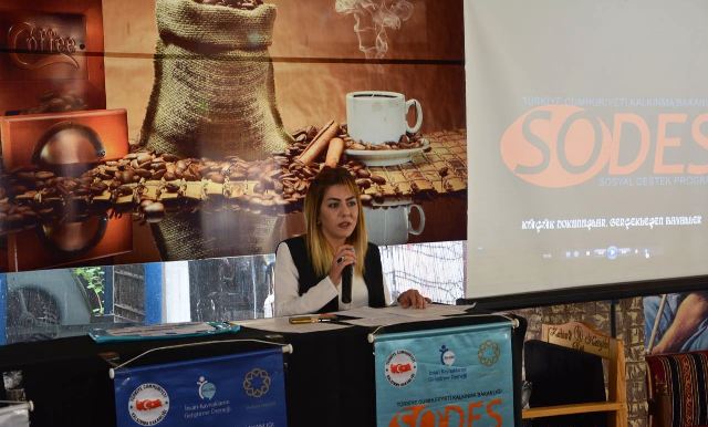 Gençlere ödül ve sertifika