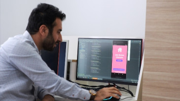 Sokağa çıkma kısıtlamalarına ilişkin “Çıkabilir miyim” adlı uygulama geliştirdi