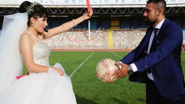 Ofsayt Meyvesini Verdi