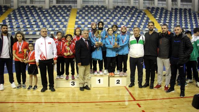Malatya’da, Türkiye Masa Tenisi Federasyonunca düzenlenen Doğu Anadolu ve Güney