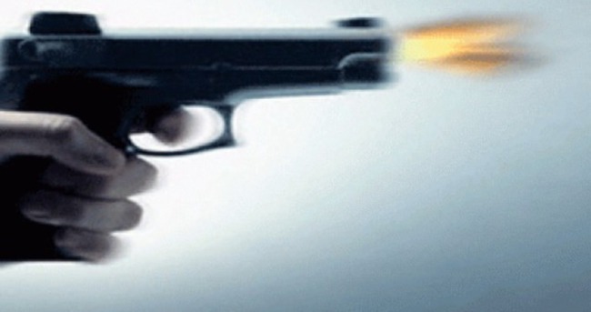 Husumetli aileler arasındaki silahlı kavgada 1 kişi öldü, 2 kişi yaralandı