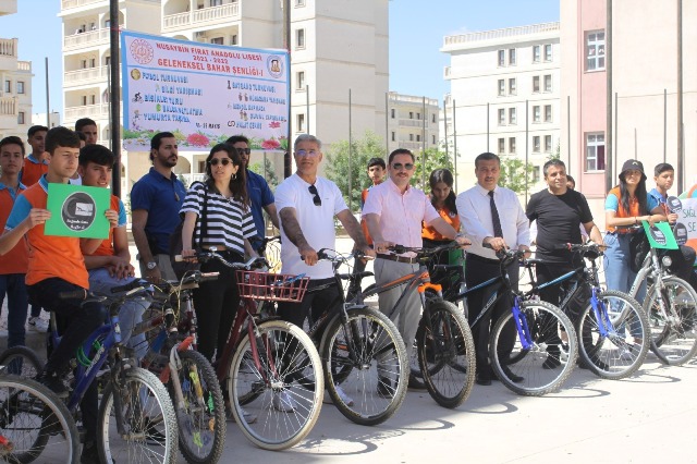 Nusaybin’de “Bağımlı Olma Özgür Ol” Temalı Bisiklet Turu