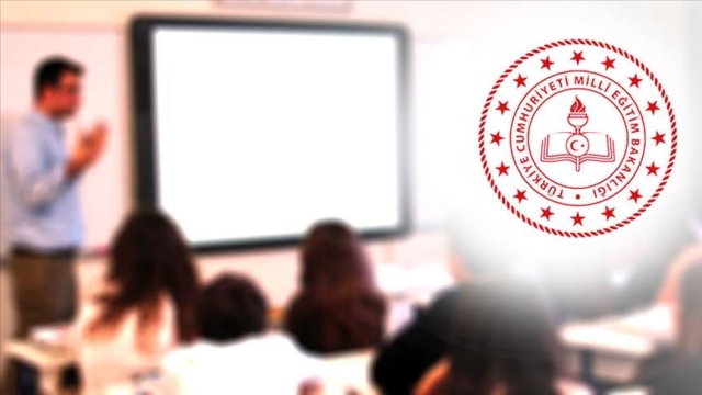 Türkiye’de ilk kez yapılacak “Öğretmenlik Kariyer Basamakları Sınavı” takvimi belli oldu