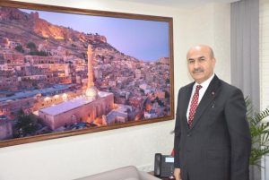 Mardin Valisi Mahmut Demirtaş, sıcak havaya karşı vatandaşların dikkatli ve