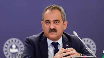 Bakan Özer: Öğretmenlerin 19-23 Haziran’daki yıl sonu mesleki çalışmaları, uzaktan eğitim yoluyla yapılacak