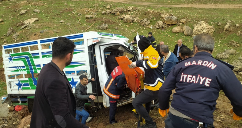 Pikap ile tır çarpıştı : 1 kişi öldü, 7 kişi yaralı