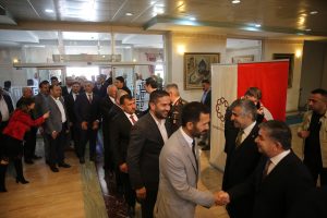 Mardin‘de, Ramazan Bayramı dolayısıyla düzenlenen bayramlaşma programına Süryani cemaati de