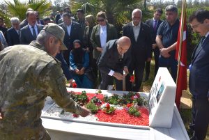 Mardin Valisi ve Büyükşehir Belediye Başkan Vekili Mahmut Demirtaş, kurumları