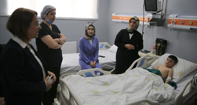 Diyarbakır’da açılan ünitede ileri derece cerrahi gerektiren diş tedavileri yapılıyor