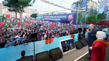 Mardin Erdoğan’ı bağrına bastı