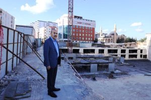 MARDİN Büyükşehir Belediyesi, merkez Artuklu ilçesinde yaşanan otopark sorununu ortadan