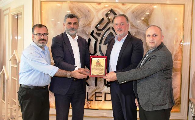 STK platformundan Başkan Tatlıdede’ye Teşekkür Plaketi