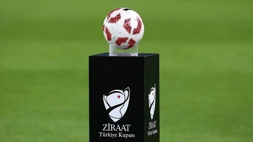 Fenerbahçe, 0-0’ın rövanşında yarın son şampiyon Demir Grup Sivasspor’u ağırlayacak.