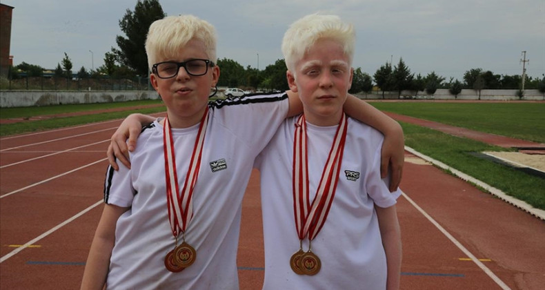 Türkiye şampiyonu albino çocuklar atletizmde uluslararası başarılara odaklandı