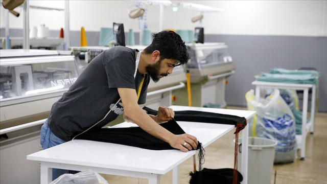 “Çalışan ve Üreten Gençler Programı” kapsamında Diyarbakır’da 7 fabrika tamamlandı