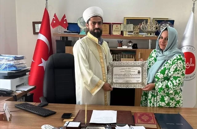 Çekya uyruklu kadın Nusaybin’de Müslüman oldu