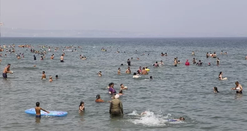Sıcak havada deniz ve havuzlarda enfeksiyon riski
