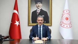 Kamuoyunun merakla beklediği Valiler Kararnamesi yayınlandı. Gece yarısı Resmi Gazetede