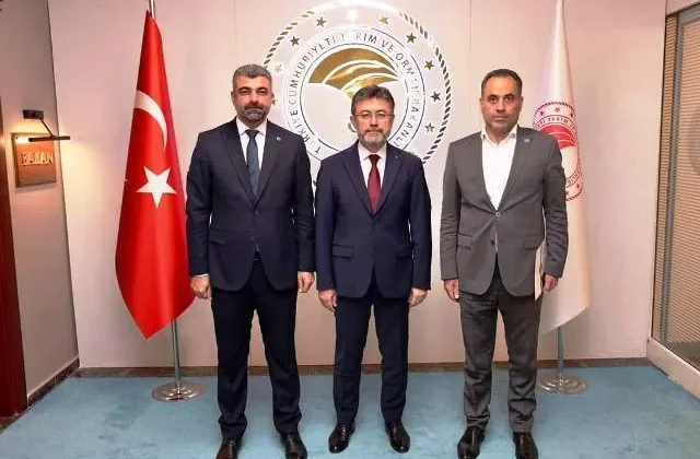 Vekiller Bakan ile Mardin Sulama Kanallarını Görüştü