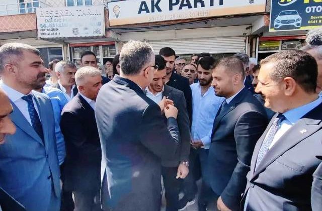 Derik’te Memleket Partisi yönetimi Ak Parti’ye Geçti