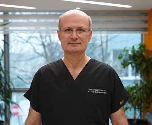 Kepçe Kulak Psikolojiyi Olumsuz Etkiliyor!