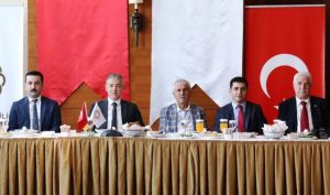 Mardin Valisi ve Büyükşehir Belediye Başkan Vekili Tuncay Akkoyun, bir