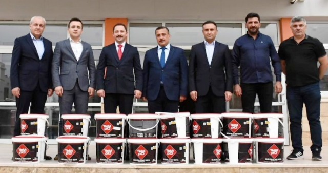 Okullara boya yardımı