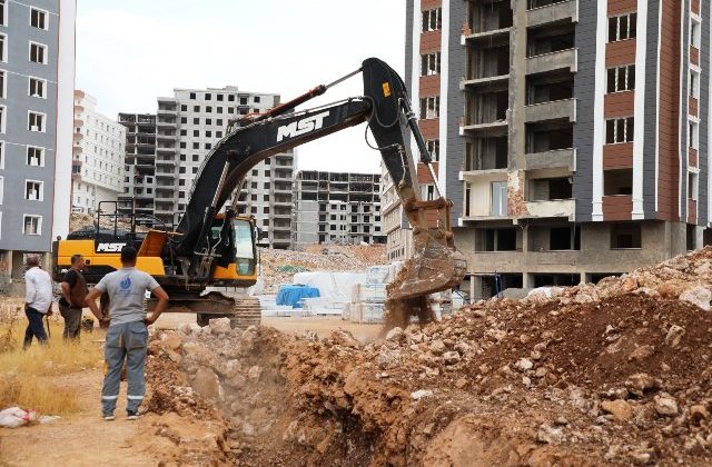 Mardin’de alt yapı çalışmaları devam ediyor