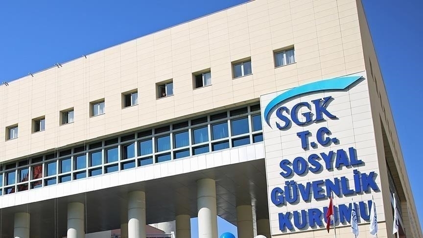 Çalışma ve Sosyal Güvenlik Bakanı Vedat Işıkhan, Sosyal Güvenlik Kurumuna