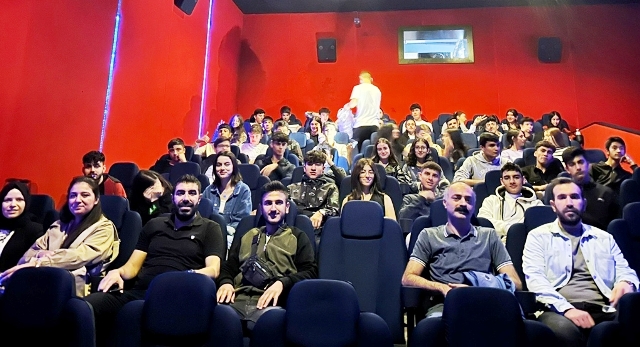 Öğrenciler “Atatürk: 1881-1919” filmini izledi